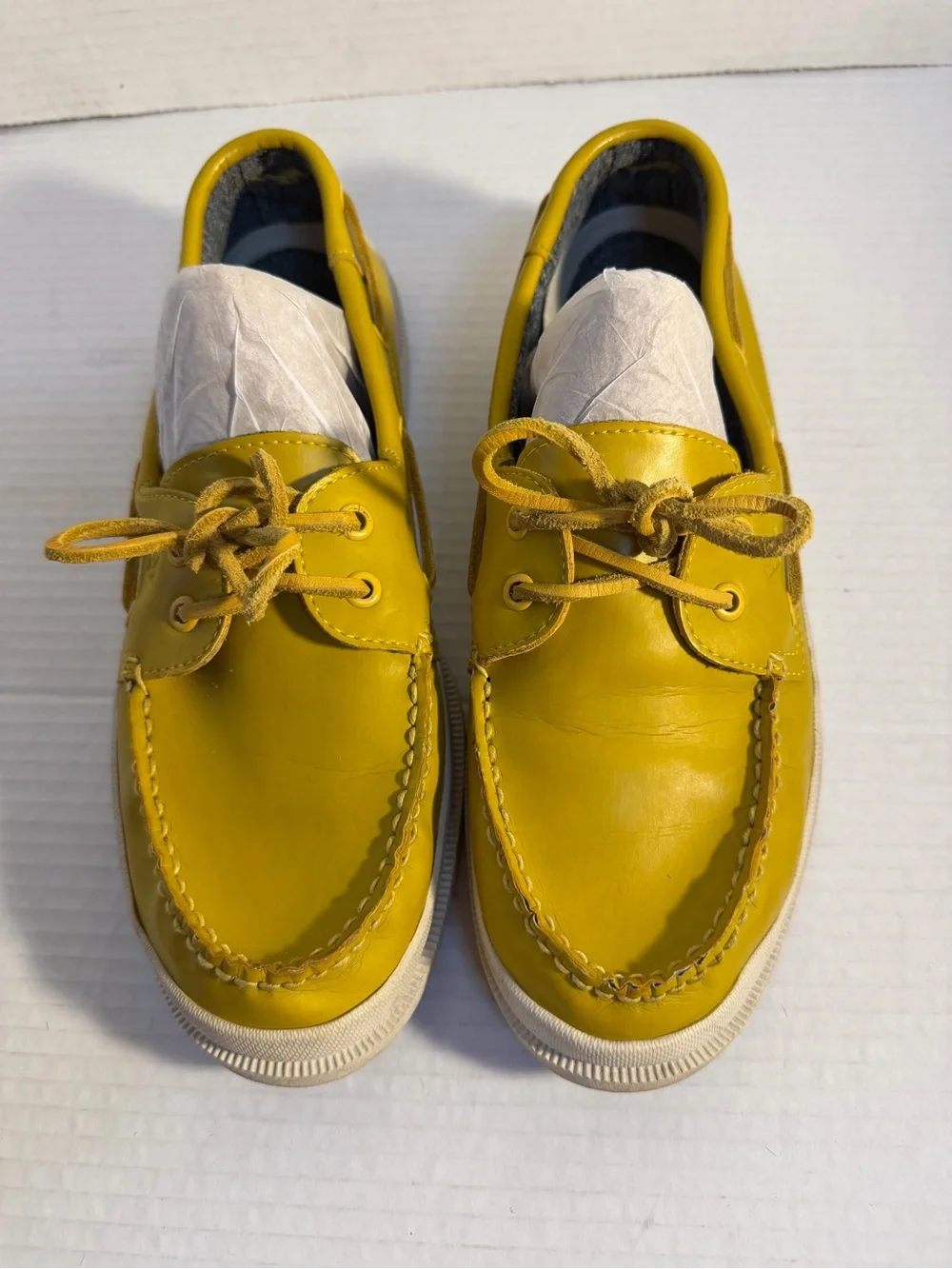 Sperry Men's Yellow Leather Upper Rawhide Laces Boat Shoes 10